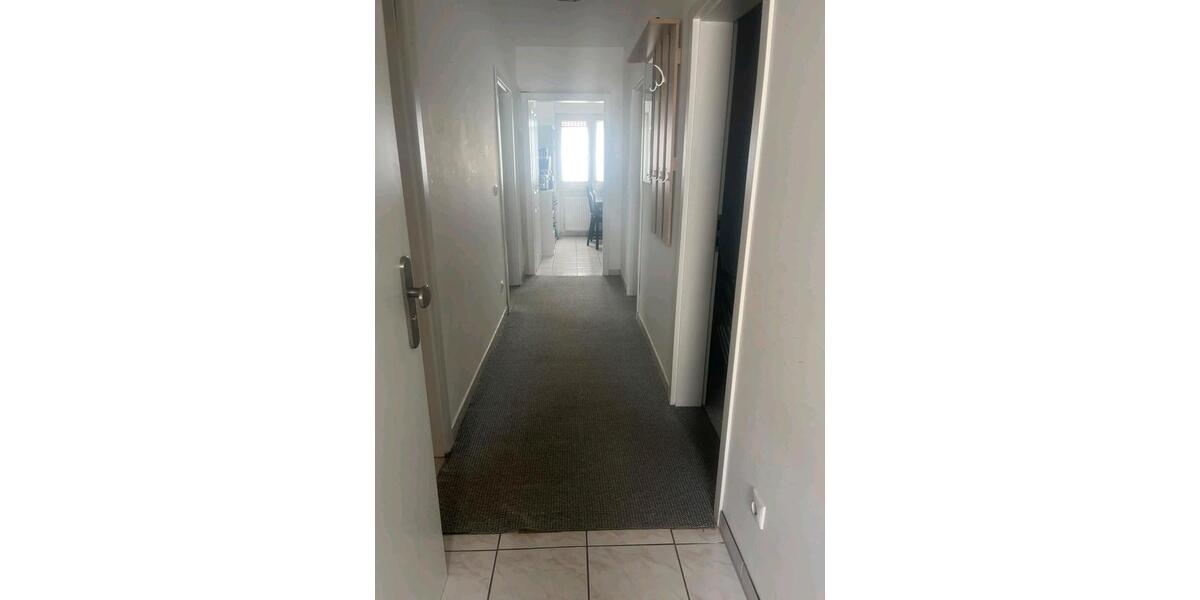 Etagenwohnung Bruchköbel - 3 Zimmer, 75 m&sup2;, 1.250&euro; | Angebot:27537884