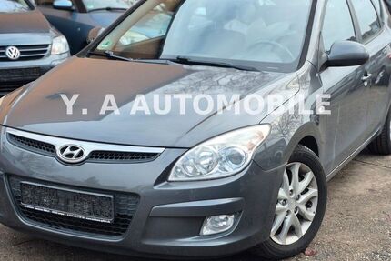 Hyundai i30 209.621 km 2.750 &euro; Frankfurt am Main 65931