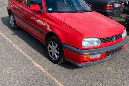 VW Golf 128.284 km 3.999 &euro; Hanau 63457