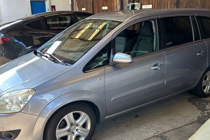Opel Zafira 151.000 km 1.390 &euro; Offenbach 63069