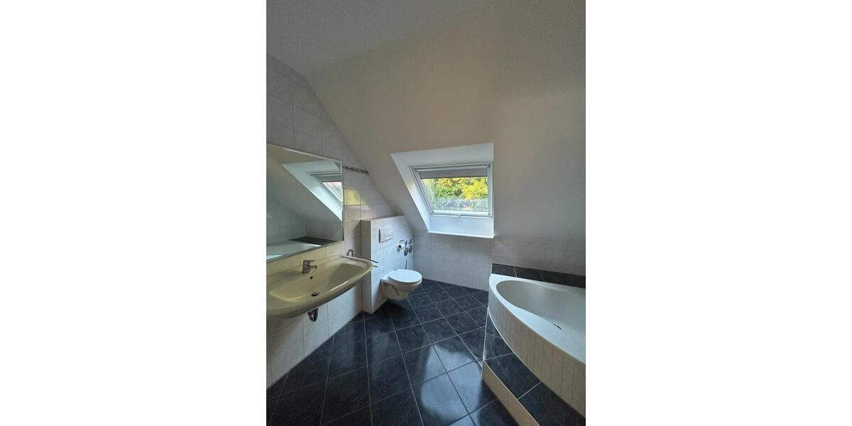 Maisonettenwohnung Hösbach - 3.5 Zimmer, 130 m&sup2;, 1.640&euro; | Angebot:25281057