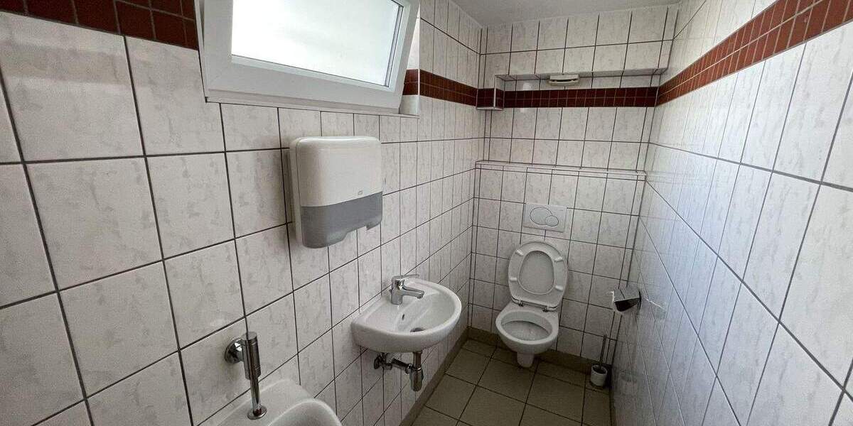 Gewerbeobjekt Frankfurt am Main Nied - 5 Zimmer, 2.650&euro; | Angebot:25690930