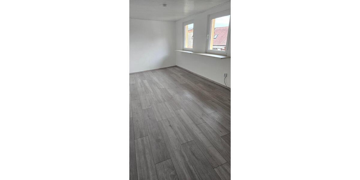 Etagenwohnung Großostheim - 3.5 Zimmer, 95 m&sup2;, 850&euro; | Angebot:25883157