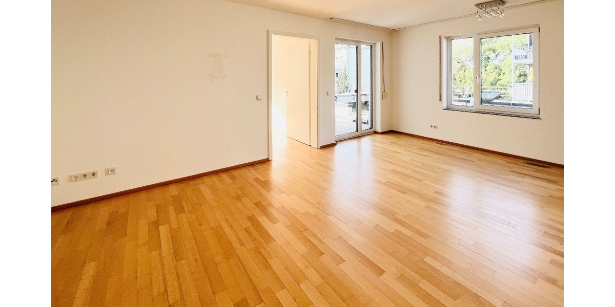 F-Unterliederbach: 2-Zimmer-Wohnung mit schöner und großzügiger Dachterrasse! - Etagenwohnung Frankfurt am Main Unterliederbach | Angebot:23600023