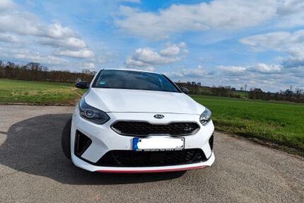 Kia pro ceed / ProCeed 95.627 km 19.100 &euro; Schwalbach am Taunus 65824