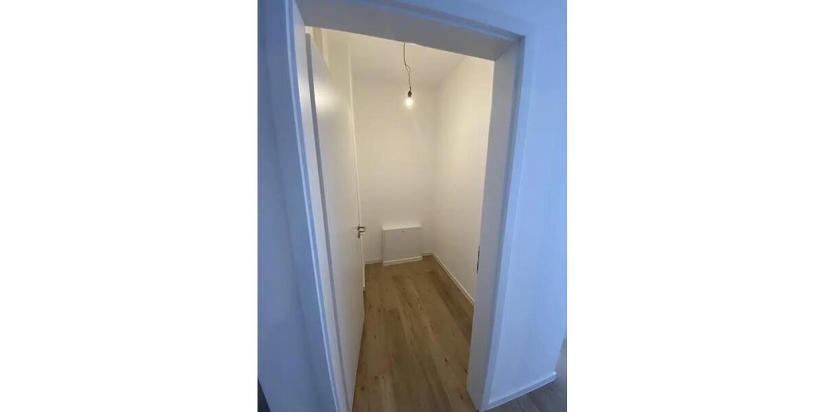 Erdgeschoßwohnung Schwalbach am Taunus - 3 Zimmer, 82 m&sup2;, 1.100&euro; | Angebot:25852358