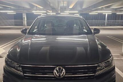 VW Tiguan 85.000 km 23.000 &euro; Frankfurt am Main 60386
