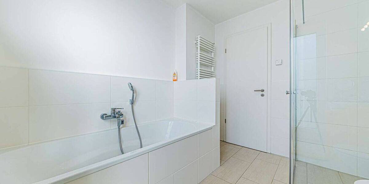 Etagenwohnung Frankfurt am Main Sachsenhausen - 3 Zimmer, 92 m&sup2;, 2.990&euro; | Angebot:26819685