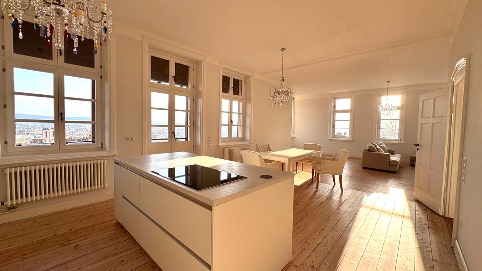 Etagenwohnung Gelnhausen - 4 Zimmer, 160 m&sup2;, 2.500&euro; | Angebot:25449490