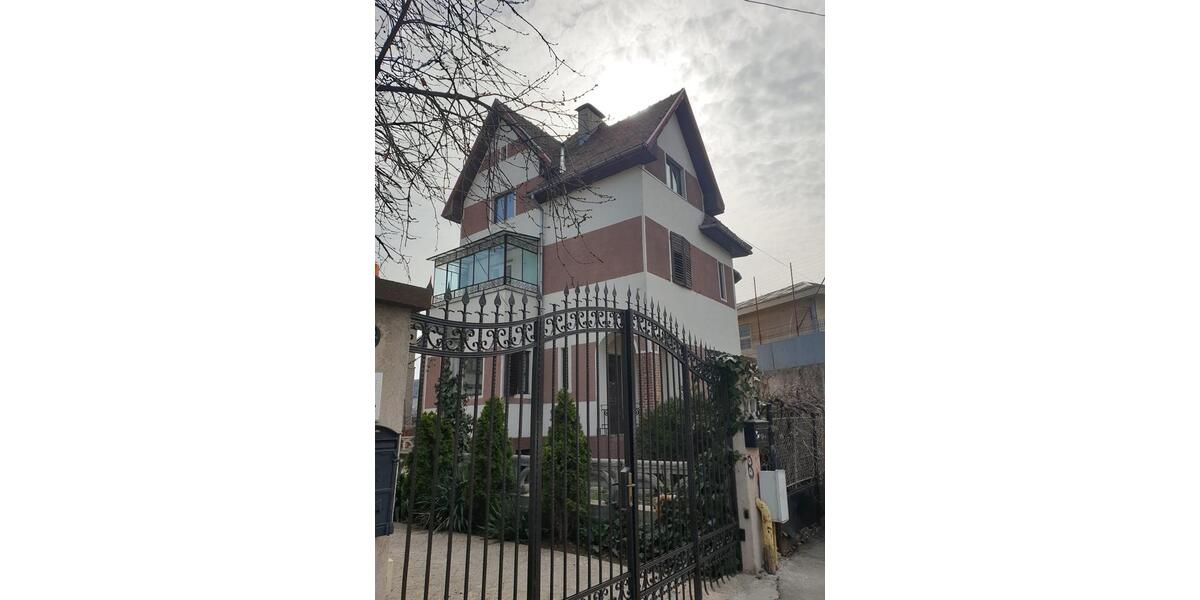 Mehrfamilienhaus, Wohnhaus Frankfurt am Main Sachsenhausen - 11 Zimmer, 310 m&sup2;, 360.000&euro; | Angebot:26507253