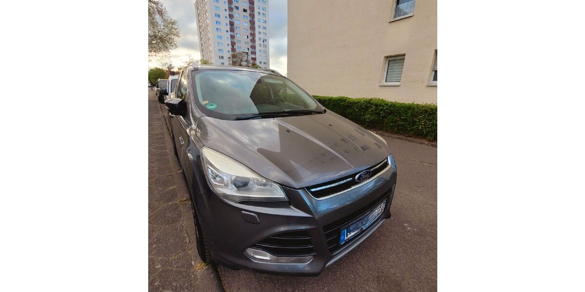 Ford Kuga 145.000 km 5.800 &euro; Hanau 63454