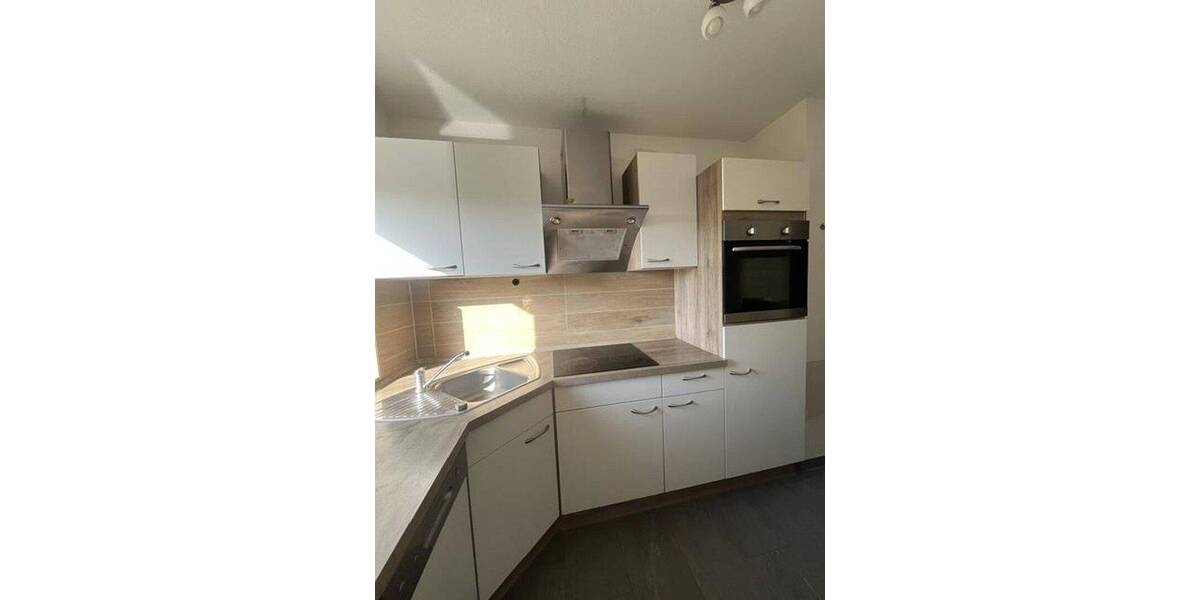 Etagenwohnung Frankfurt Ginnheim - 2 Zimmer, 57 m&sup2;, 1.100&euro; | Angebot:26820153
