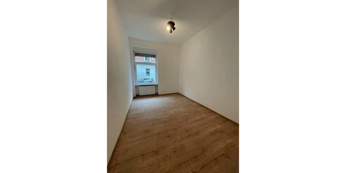 Hochparterre Frankfurt am Main Bockenheim - 2 Zimmer, 67 m&sup2;, 1.637&euro; | Angebot:25947870