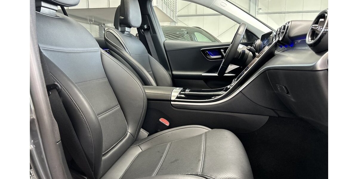 Mercedes-Benz C 200 T AVANTGARDE PANORAMA-STANDHEIZUNG-AHK-18´ 10.850 km 40.990 &euro; Groß-Umstadt 64823