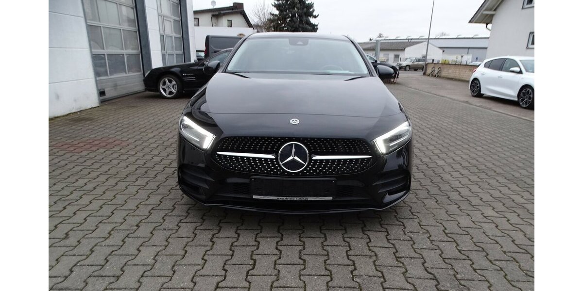 Mercedes-Benz A 200 AMG Line, Standheizung, Leder, Rückfahrkamer 145.252 km 17.990 &euro; Rodgau 63110