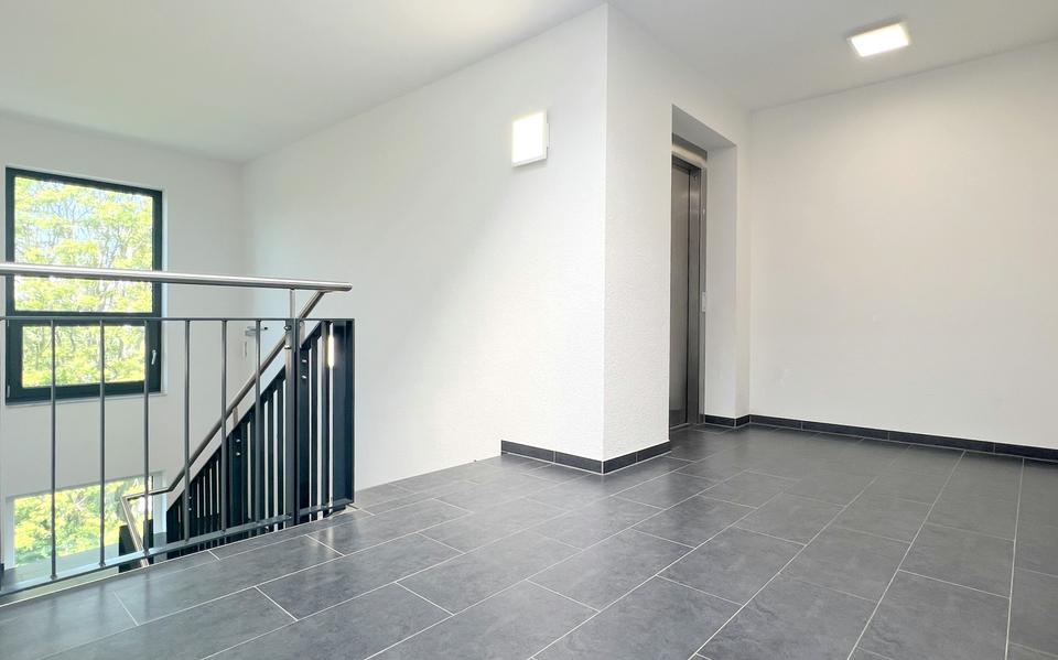 Einfamilienhaus Frankfurt am Main Nord-West - 2 Zimmer, 69 m&sup2;, 1.140&euro; | Angebot:25992389