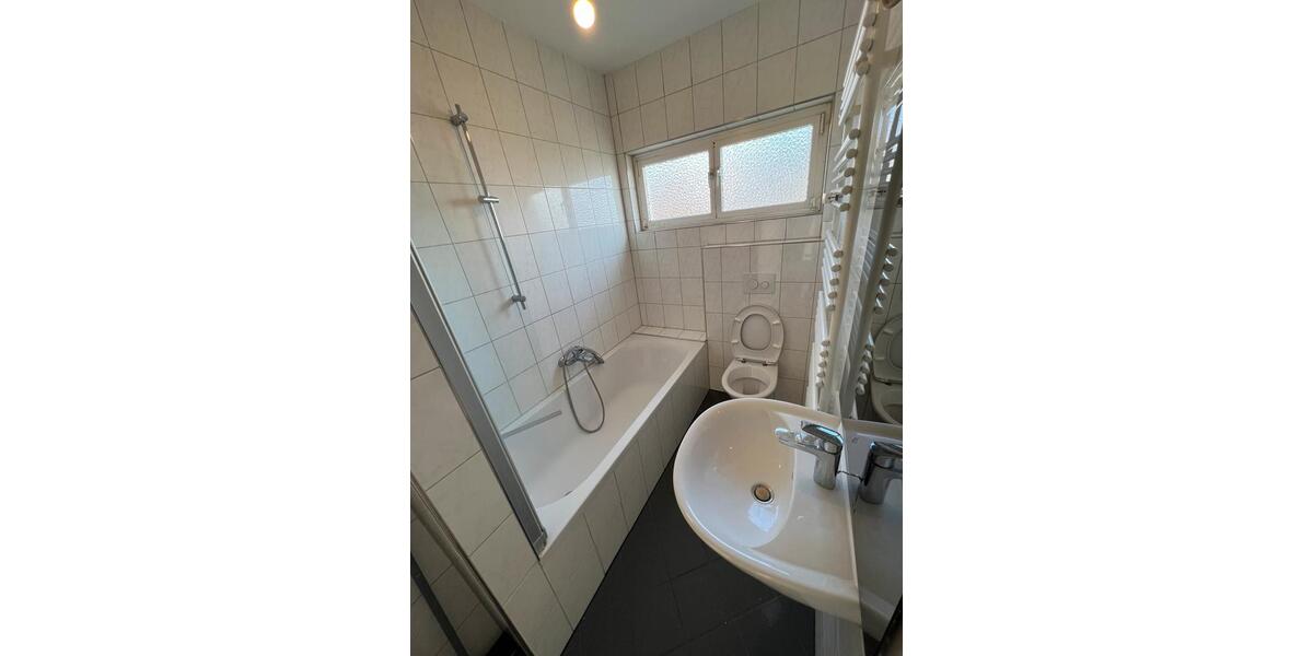 Etagenwohnung Obertshausen - 3 Zimmer, 65 m&sup2;, 990&euro; | Angebot:26424083