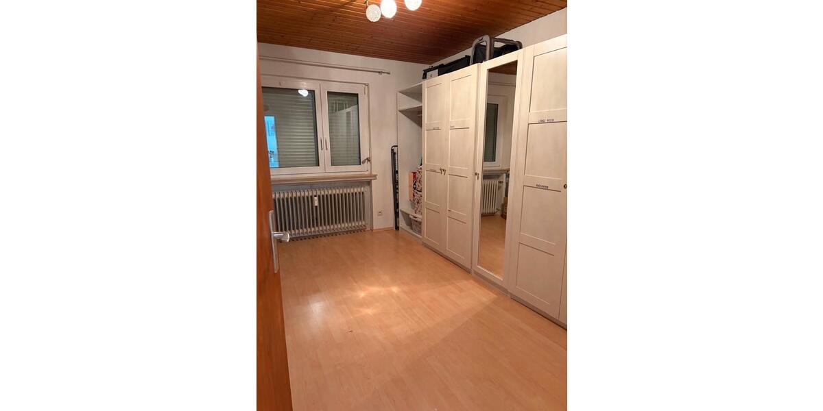 Etagenwohnung Großkrotzenburg - 3 Zimmer, 82 m&sup2;, 1.200&euro; | Angebot:25161506