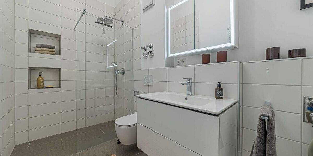 Etagenwohnung Frankfurt am Main Bahnhofsviertel - 2 Zimmer, 70 m&sup2;, 1.690&euro; | Angebot:25661874
