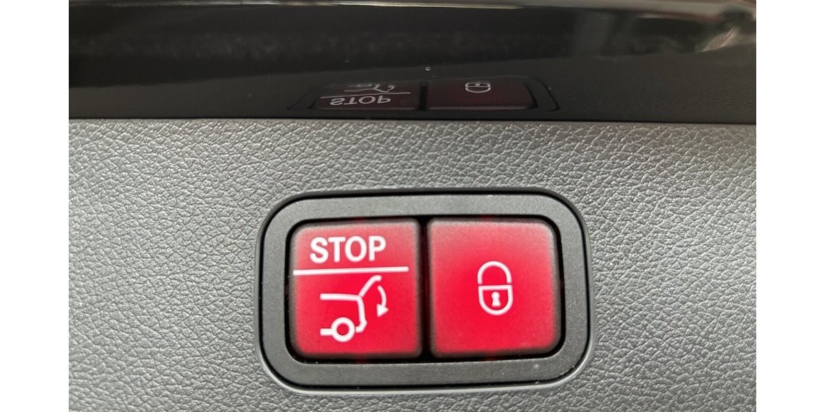 Mercedes-Benz E 200 T AMG DISTRONIC-NIGHT-AHK-LENKRADHEIZUNG! 39.999 km 43.499 &euro; Groß-Umstadt 64823