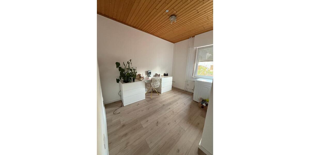 Etagenwohnung Hanau Großauheim - 3 Zimmer, 55 m&sup2;, 990&euro; | Angebot:27619803