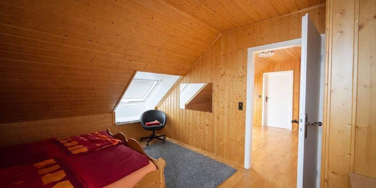 Einfamilienhaus Karben Rendel - 8 Zimmer, 226 m&sup2;, 749.000&euro; | Angebot:25671395