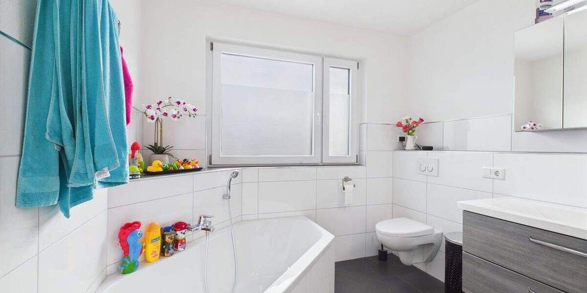 Reihenmittelhaus Rodgau Jügesheim - 7 Zimmer, 153 m&sup2;, 649.000&euro; | Angebot:25685770