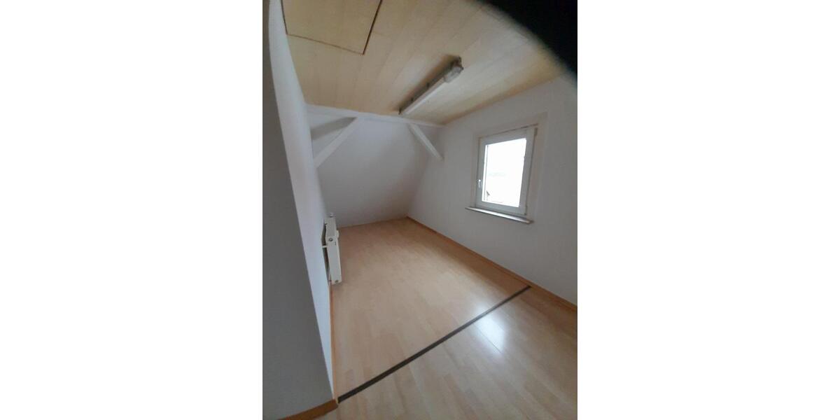 Einfamilienhaus Freigericht - 9 Zimmer, 170 m&sup2;, 299.000&euro; | Angebot:24653228