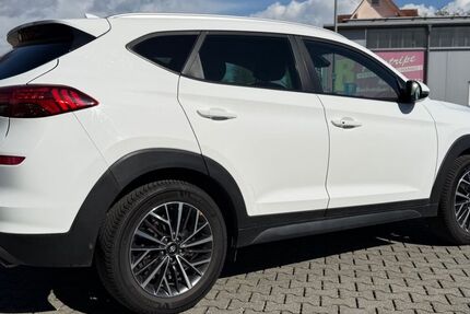 Hyundai TUCSON 245.865 km 10.899 &euro; Hanau 63452