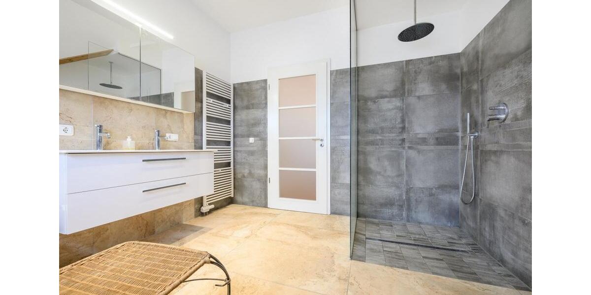 Dachgeschoßwohnung Frankfurt am Main Sindlingen - 3 Zimmer, 160 m&sup2;, 2.640&euro; | Angebot:25883319