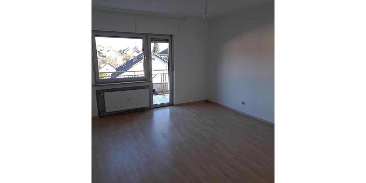 Etagenwohnung Gründau - 4 Zimmer, 118 m&sup2;, 1.150&euro; | Angebot:26014104