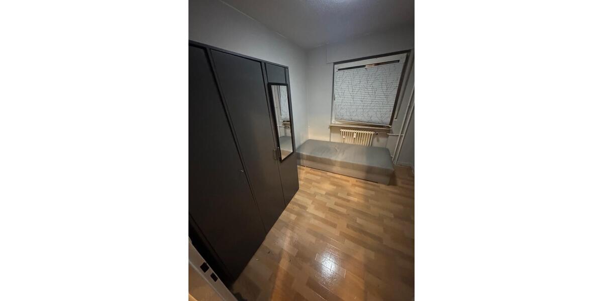 Erdgeschoßwohnung Frankfurt am Main Ost - 4 Zimmer, 90 m&sup2;, 1.300&euro; | Angebot:26454166