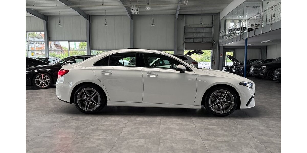 Mercedes-Benz A 250 4M Limousine AMG DISTRON.-AHK-PANO-KEYLESS 9.745 km 38.499 &euro; Groß-Umstadt 64823