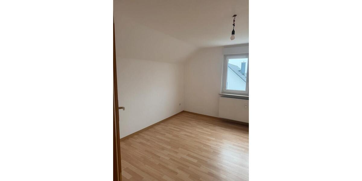 Dachgeschoßwohnung Erzhausen - 2 Zimmer, 40 m&sup2;, 780&euro; | Angebot:25903891
