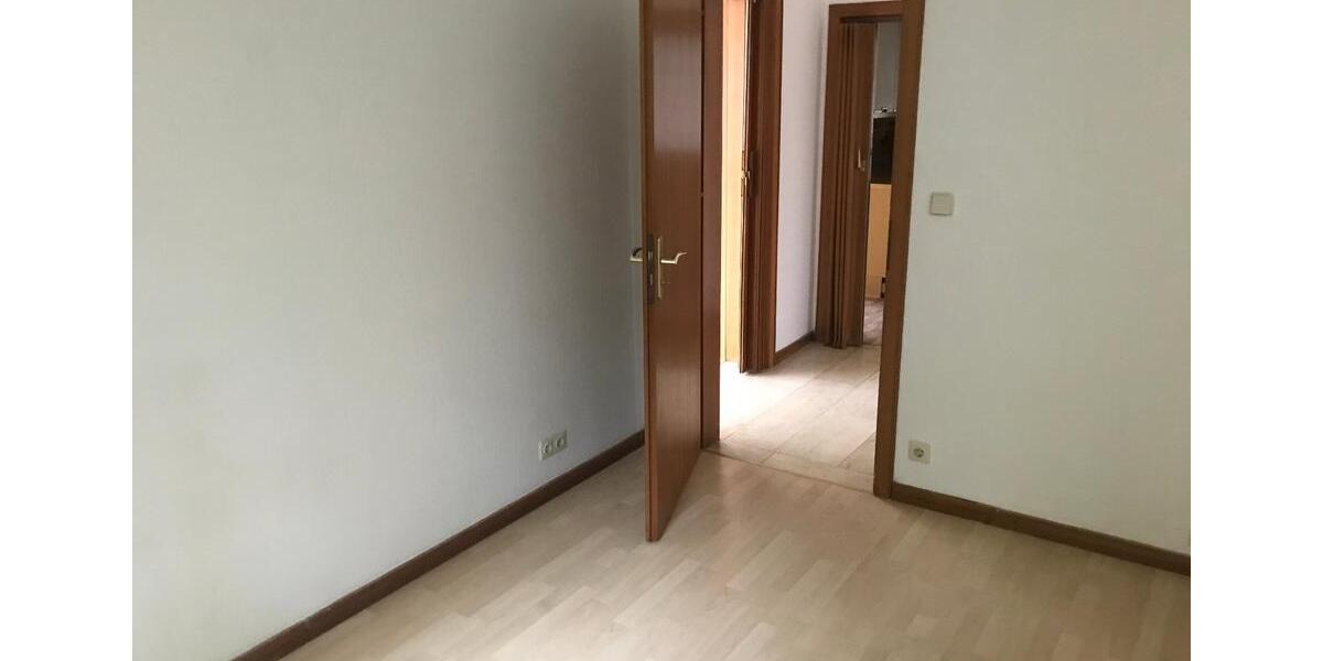 Etagenwohnung Offenbach am Main Bieber - 4 Zimmer, 100 m&sup2;, 1.375&euro; | Angebot:24838326