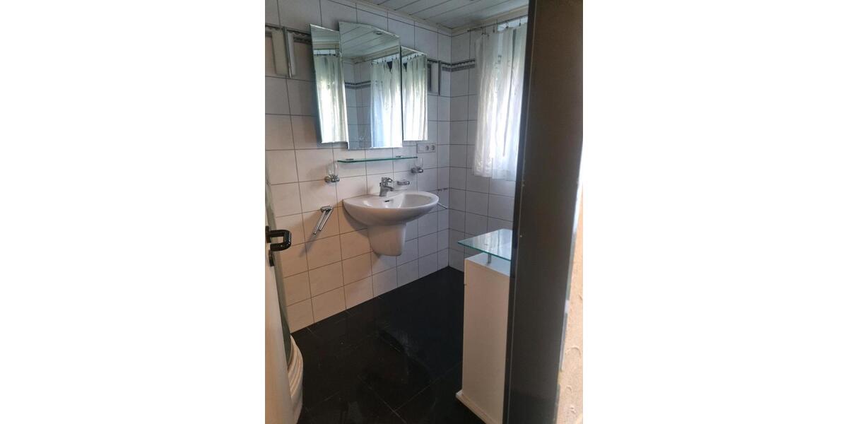 Etagenwohnung Aschaffenburg Damm - 2 Zimmer, 91 m&sup2;, 1.000&euro; | Angebot:26413833