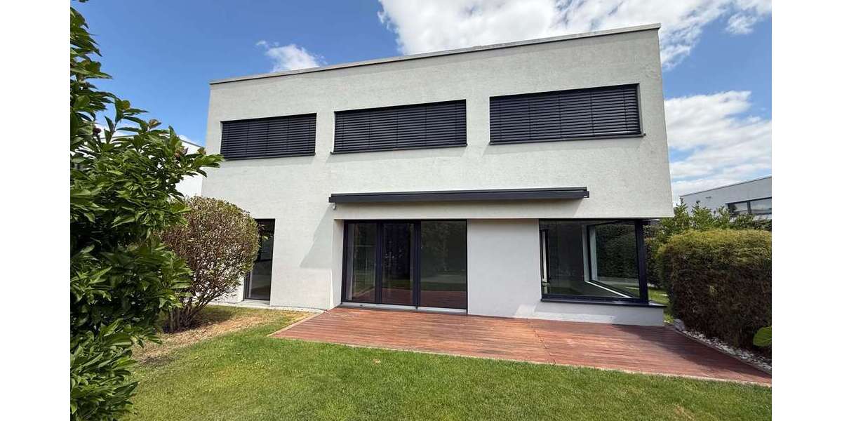 Einfamilienhaus Frankfurt Kalbach - 6 Zimmer, 175 m&sup2;, 4.200&euro; | Angebot:27130979