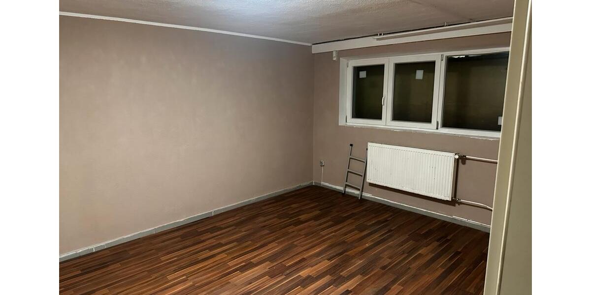 Etagenwohnung Frankfurt am Main Niederrad - 5 Zimmer, 135 m&sup2;, 2.200&euro; | Angebot:25947894