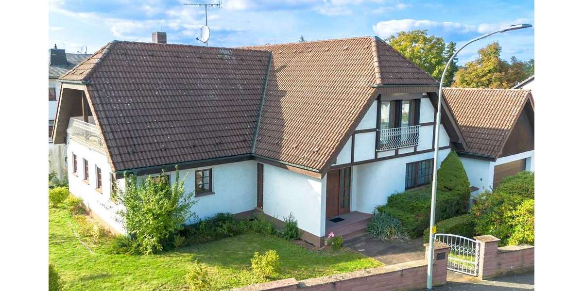 Einfamilienhaus Limeshain - 6 Zimmer, 230 m&sup2;, 695.000&euro; | Angebot:23208006