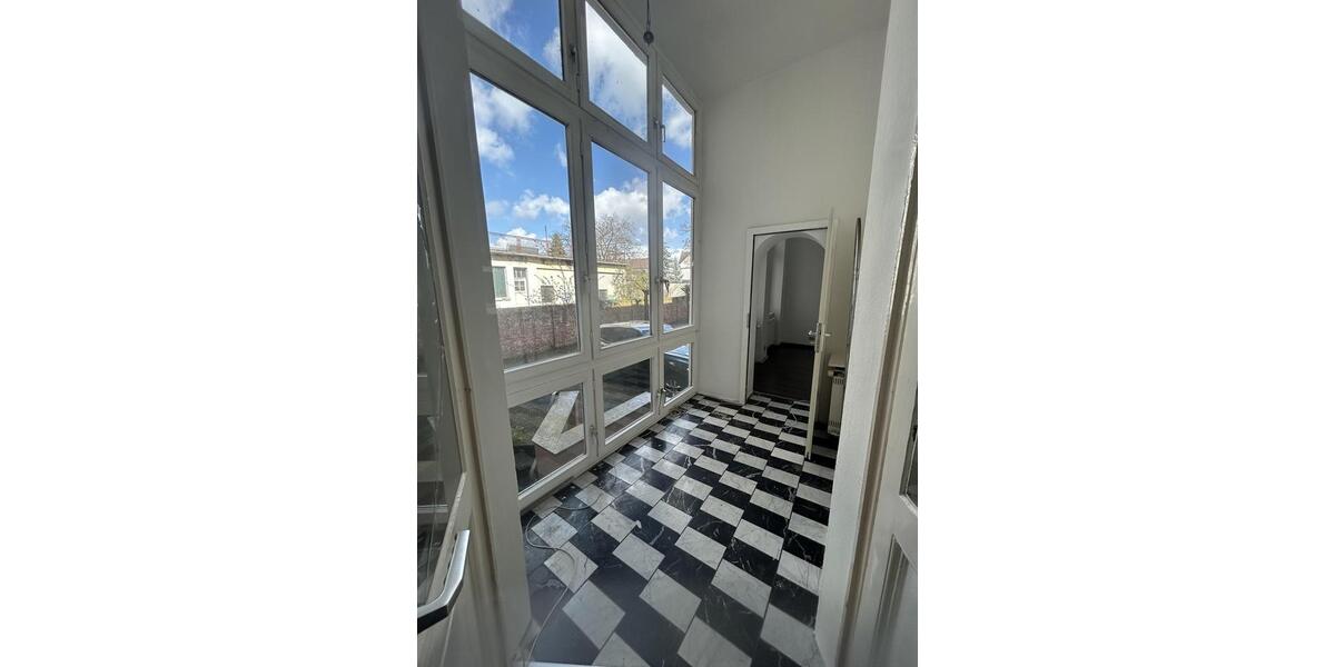 Erdgeschoßwohnung Hanau Lamboy - 4 Zimmer, 108 m&sup2;, 1.200&euro; | Angebot:26021149