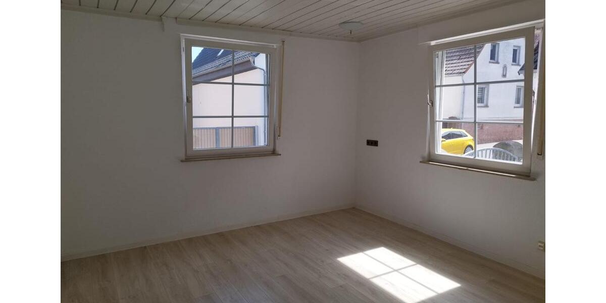 Einfamilienhaus Großostheim - 9 Zimmer, 250 m&sup2;, 585.000&euro; | Angebot:26443844