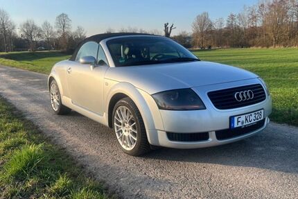 Audi TT 327.600 km 3.150 &euro; Frankfurt am Main 60433