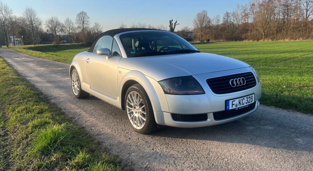 Audi TT 327.600 km 3.500 &euro; Frankfurt am Main 60433