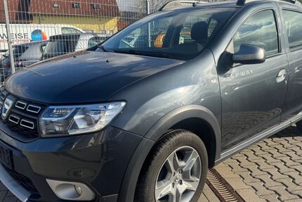 Dacia Sandero 190.000 km 6.350 &euro; Büdingen 63654