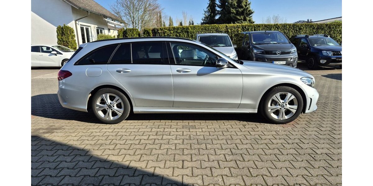 Mercedes-Benz C 200 T AMG Line Rückfahrkamera, AHK, Navigation, 83.637 km 23.890 &euro; Rodgau 63110