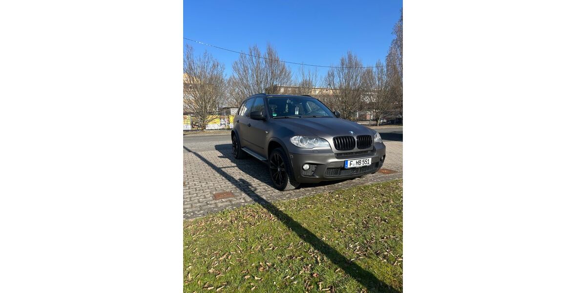 BMW X5 277.000 km 13.400 &euro; Frankfurt am Main 60433