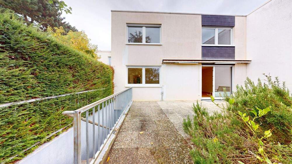 Reihenmittelhaus Frankfurt am Main Niederursel - 4 Zimmer, 125 m&sup2;, 680.000&euro; | Angebot:25815007