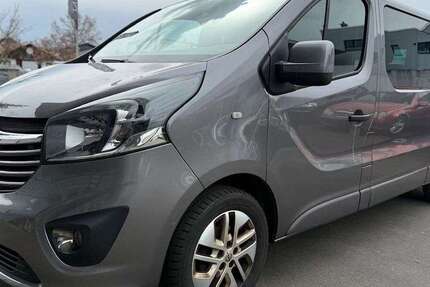 Opel Vivaro 260.207 km 9.999 &euro; Frankfurt am Main 60386