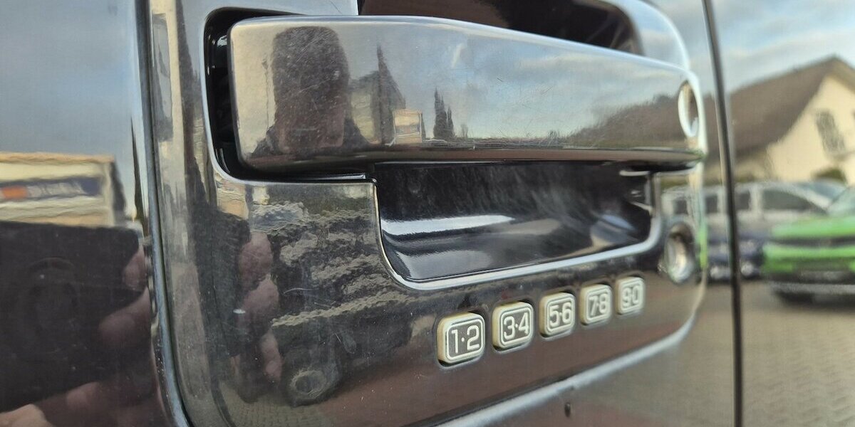 Ford F 150 Harley Davidson Edition 142.800 km 16.890 &euro; Rodgau 63110