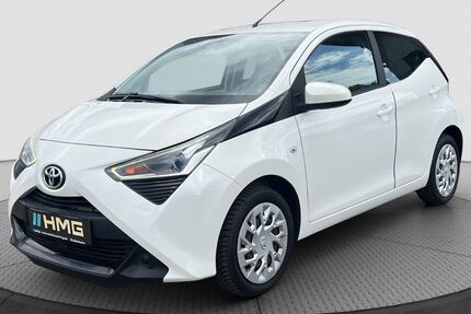 Toyota Aygo (X) 64.000 km 8.900 &euro; Büdingen-Düdelsheim 63654